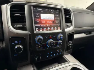 Ram 2500 2016 4x4 Laramie Limited 4 puertas Cabina doble 6.3 pies. Pickup SB