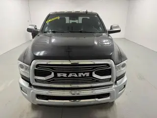 Ram 2500 2016 4x4 Laramie Limited 4 puertas Cabina doble 6.3 pies. Pickup SB