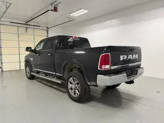 Ram 2500 2016 4x4 Laramie Limited 4 puertas Cabina doble 6.3 pies. Pickup SB