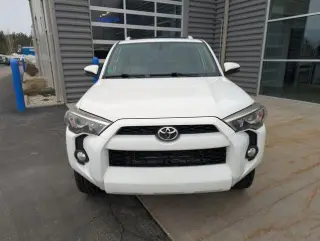 Toyota 4Runner 2016 4x4 SR5 SUV de 4 puertas