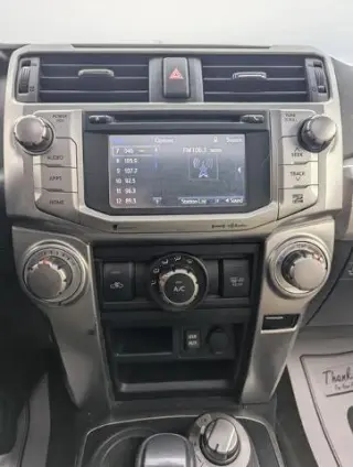 Toyota 4Runner 2016 4x4 SR5 SUV de 4 puertas