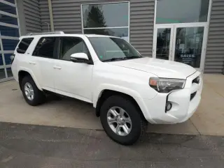 Toyota 4Runner 2016 4x4 SR5 SUV de 4 puertas