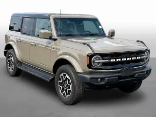 Ford Bronco 2025 4x4 Outer Banks 4 puertas SUV