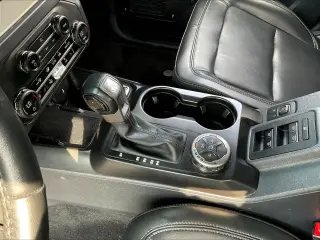 Ford Bronco 2025 4x4 Outer Banks 4 puertas SUV