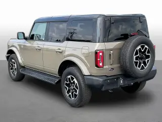 Ford Bronco 2025 4x4 Outer Banks 4 puertas SUV