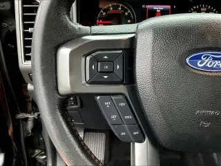 Ford F-150 2017 4x4 XLT 4p SuperCrew 5.5 ft. CB