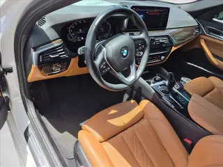 BMW Serie 5 2023 Sedán 530i 4 puertas