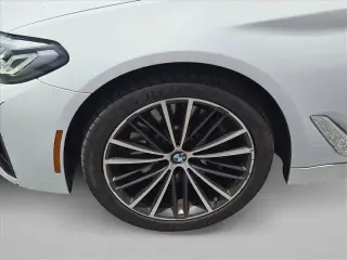 BMW Serie 5 2023 Sedán 530i 4 puertas