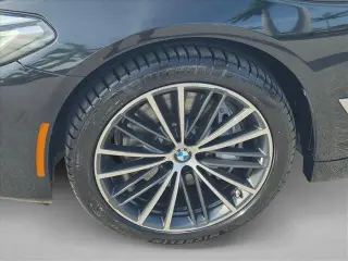 BMW Serie 5 2023 Sedán 540i 4 puertas