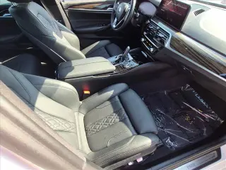 BMW Serie 5 2023 540i Sedán 4p.