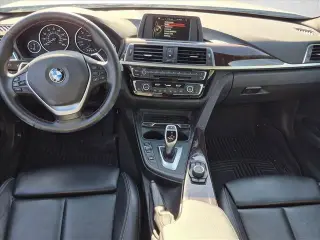 BMW Serie 3 2017 330i Sedán de 4 puertas