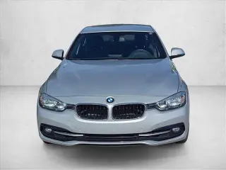BMW Serie 3 2017 330i Sedán de 4 puertas