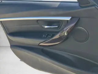 BMW Serie 3 2017 330i Sedán de 4 puertas