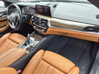 BMW Serie 5 2019 Sedán 530i de 4 puertas