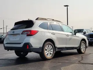 Subaru Outback 2018 Tracción en todas las ruedas 2.5i Premium 4p Wagon