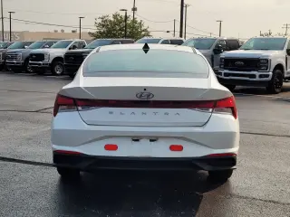 Hyundai ELANTRA 2021 SEL 4p Sedán