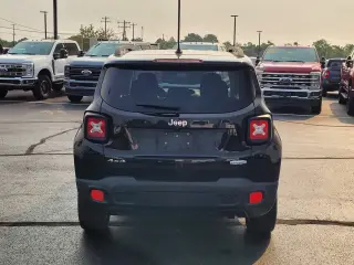 Jeep Renegade 2017 4x4 Latitude 4dr SUV