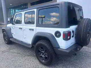 Jeep Wrangler 2026 4x4 Sport 4 puertas SUV