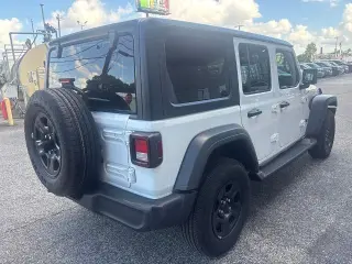 Jeep Wrangler 2026 4x4 Sport 4 puertas SUV