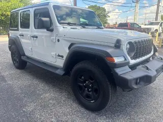 Jeep Wrangler 2026 4x4 Sport 4 puertas SUV