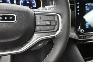 Jeep Wagoneer 2024 4x4 Serie III 4 puertas SUV