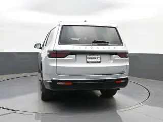 Jeep Wagoneer 2024 4x4 Serie III 4 puertas SUV