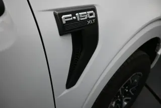 Ford F-150 2023 4x4 XLT 4 puertas SuperCrew 6.5 pies. SB