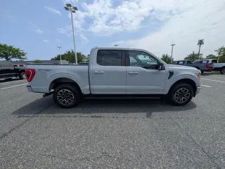 Ford F-150 2023 4x4 XLT 4 puertas SuperCrew 5.5 pies. SB