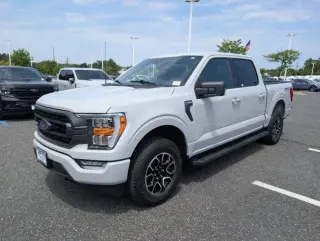 Ford F-150 2023 4x4 XLT 4 puertas SuperCrew 5.5 pies. SB