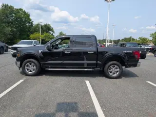 Ford F-150 2025 4x4 XLT 4 puertas SuperCrew 5.5 pies SB