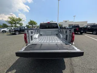 Ford F-150 2024 4x4 XLT 4 puertas SuperCrew 5.5 pies. SB
