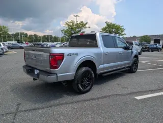 Ford F-150 2024 4x4 XLT 4 puertas SuperCrew 5.5 pies. SB