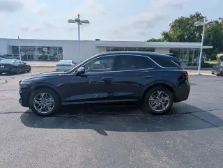 Genesis GV70 2025 AWD 2.5T Standard 4p SUV