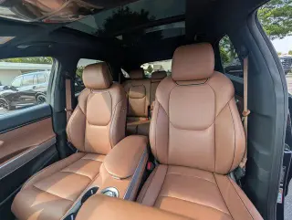 Genesis GV70 2025 AWD 2.5T Standard 4p SUV
