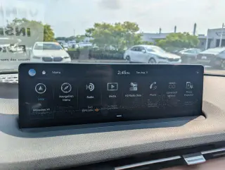 Genesis GV70 2025 AWD 2.5T Standard 4p SUV