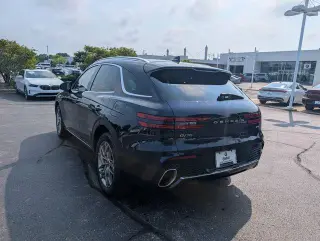 Genesis GV70 2025 AWD 2.5T Standard 4p SUV