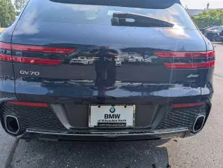 Genesis GV70 2025 AWD 2.5T Standard 4p SUV