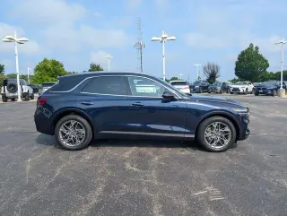 Genesis GV70 2025 AWD 2.5T Standard 4p SUV