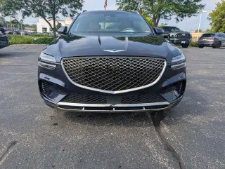 Genesis GV70 2025 AWD 2.5T Standard 4p SUV