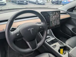Tesla Model 3 2020 Rango Estándar Plus Sedán 4p