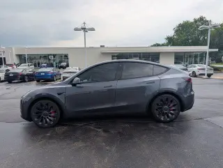 Tesla Model Y 2022 AWD Performance 4p Crossover