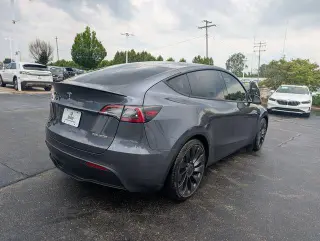 Tesla Model Y 2022 AWD Performance 4p Crossover