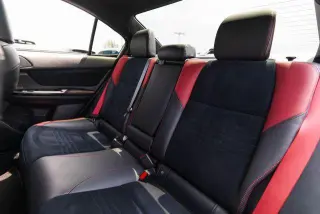 Subaru WRX 2019 AWD STI Limited 4p Sedan con spoiler de perfil bajo