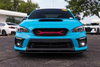 Subaru WRX 2019 AWD STI Limited 4p Sedan con spoiler de perfil bajo