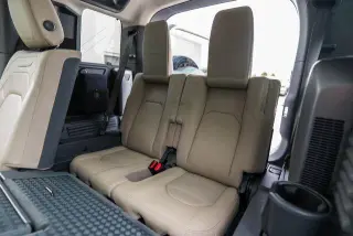 Land Rover Defender 2023 AWD 110 SE SUV 4p.