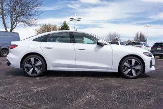 Audi Nuevo A5 2025 AWD quattro Premium Plus TFSI Sedán 4p (lanzamiento a mediados de año)