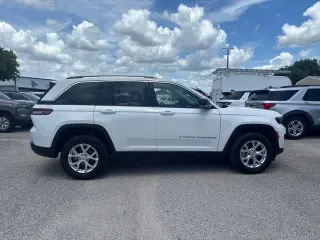 Jeep Grand Cherokee 2023 4x4 Limited 4 puertas SUV