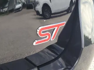 Ford Explorer 2023 AWD ST 4 puertas SUV