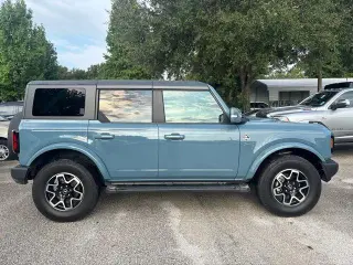 Ford Bronco 2022 4x4 Outer Banks 4 puertas SUV