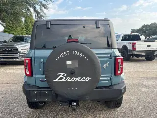 Ford Bronco 2022 4x4 Outer Banks 4 puertas SUV